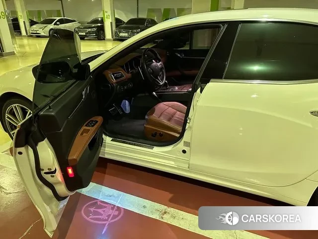 Maserati Ghibli 2018 Жемчужный цвет из Кореи, фото 2