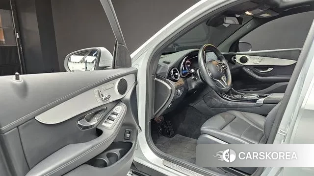 Mercedes-Benz GLC-Class X253 2020 Серебряный из Кореи, фото 2