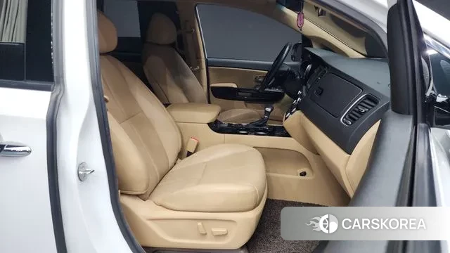 Kia The New Carnival 2018 Белый из Кореи, фото 2