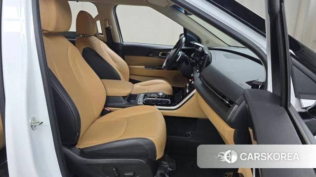 Kia Carnival 4th generation 2023 Белый из Кореи, фото 2