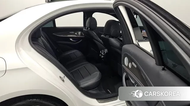 Mercedes-Benz E-Class W213 2020 Белый из Кореи, фото 2