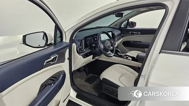Kia Sportage 5th Generation Hybrid 2021 Белый из Кореи, фото 2