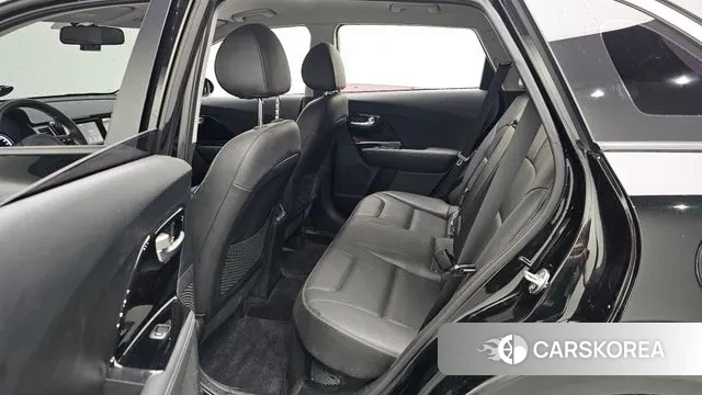 Kia Niro 2018 Черный из Кореи, фото 2