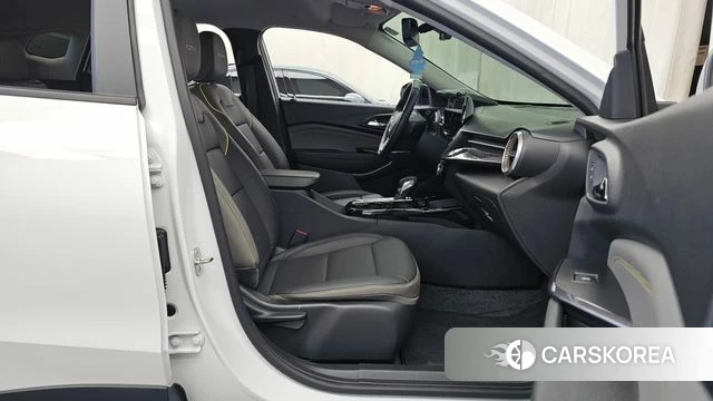 Chevrolet (GM Daewoo) Trax Crossover 2023 Белый из Кореи, фото 2