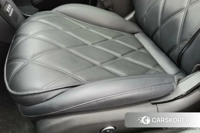 Chery Fengyun Fengyun A9L 2025 Красный из Китая, фото 2