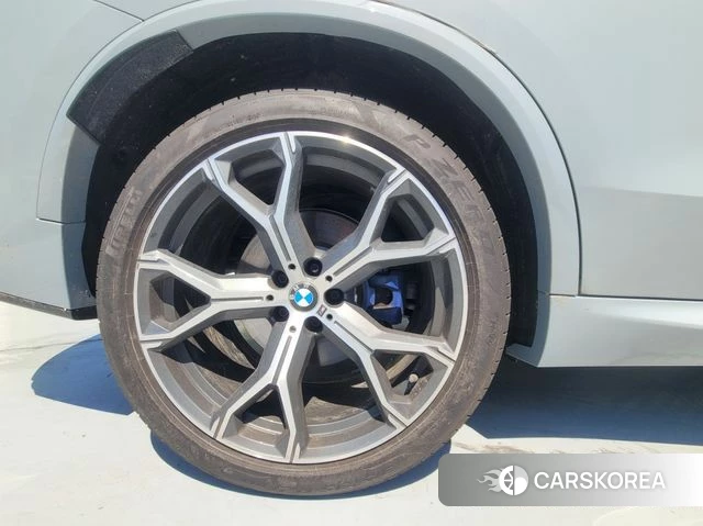 BMW X5 (G05) 2025 Небесно-голубой из Кореи, фото 2