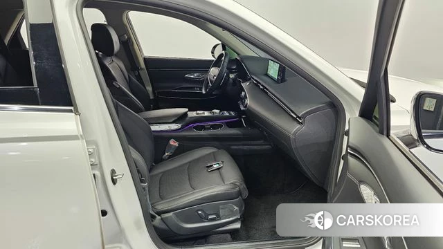 Genesis GV70 2022 Белый из Кореи, фото 2