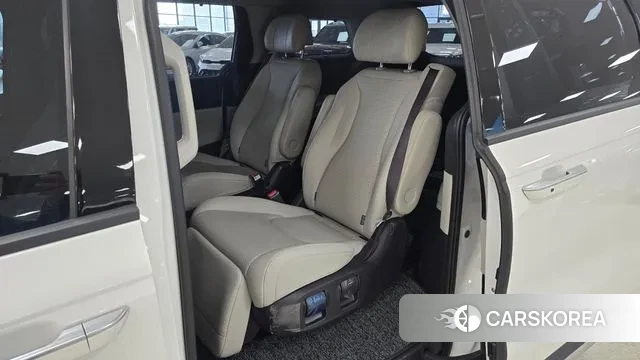 Kia Carnival 4th generation 2023 Белый из Кореи, фото 2