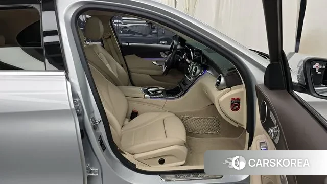 Mercedes-Benz C-Class W205 2019 Серебряный из Кореи, фото 2