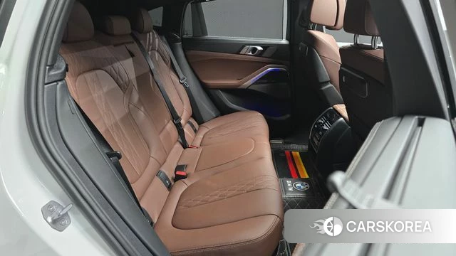 BMW X6 (G06) 2023 Белый из Кореи, фото 2