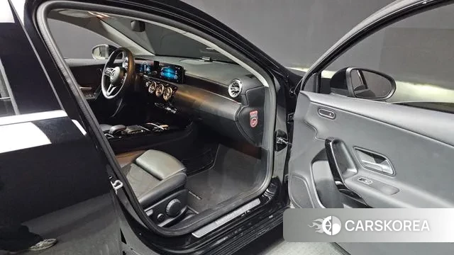 Mercedes-Benz A-Class W177 2020 Черный из Кореи, фото 2