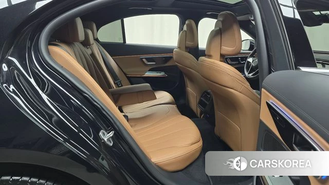 Mercedes-Benz E-Class W214 2025 Черный из Кореи, фото 2