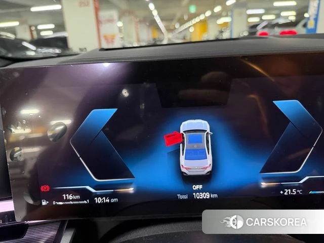 BMW 5 Series (G60) 2025 Светло-серебряный цвет из Кореи, фото 2
