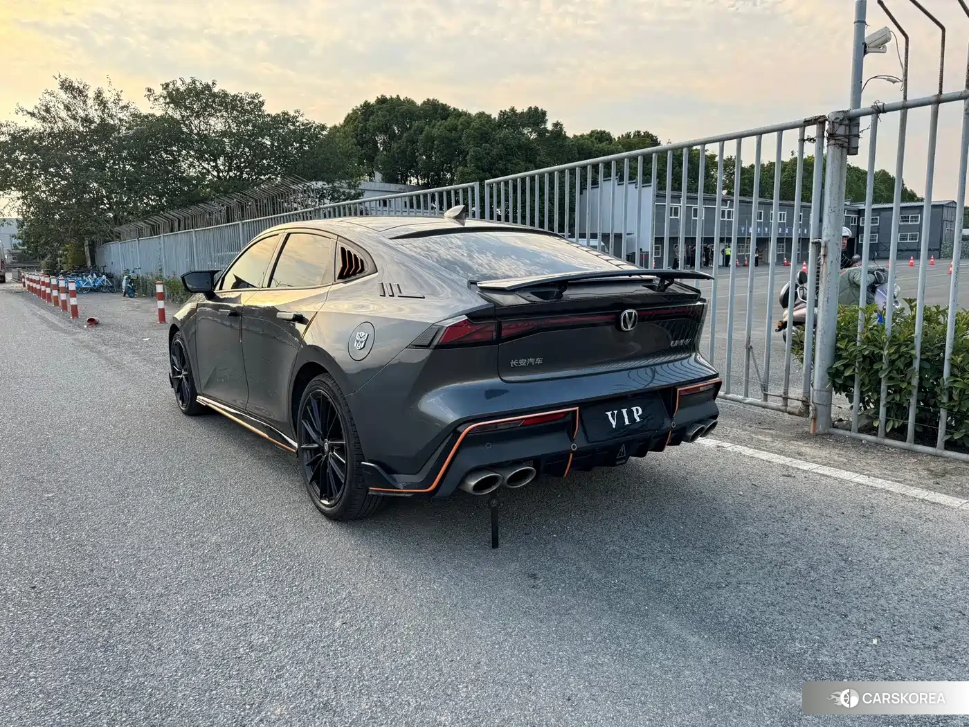 Chang'an UNI-V 2022 Silver/gray из Китая, фото 2
