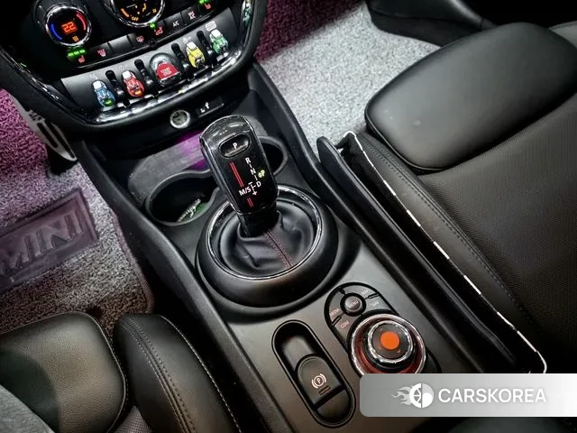 Mini Cooper S Clubman 2021 Красный из Кореи, фото 2