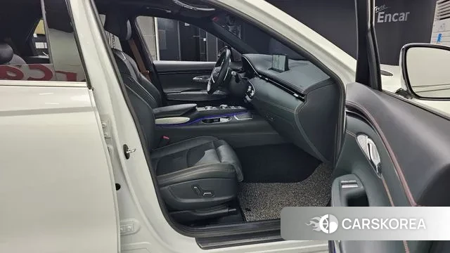 Genesis GV70 2021 Белый из Кореи, фото 2