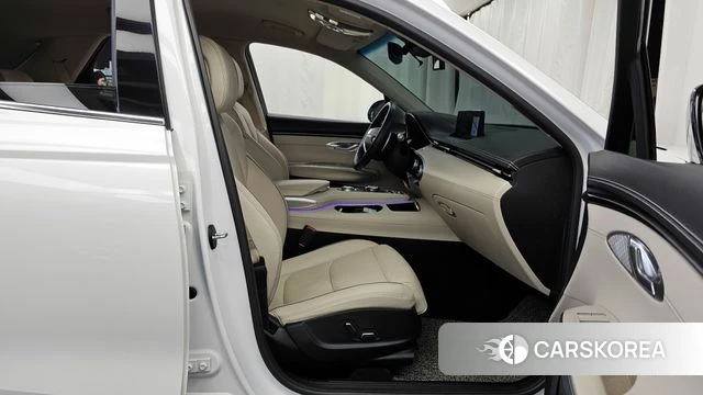 Genesis GV70 2021 Белый из Кореи, фото 2