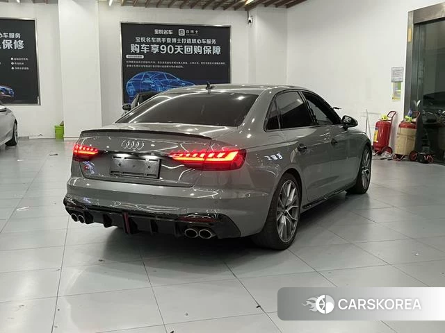 Audi S4 2022 Темно-серый из Китая, фото 2