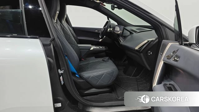 BMW iX 2023 Белый из Кореи, фото 2