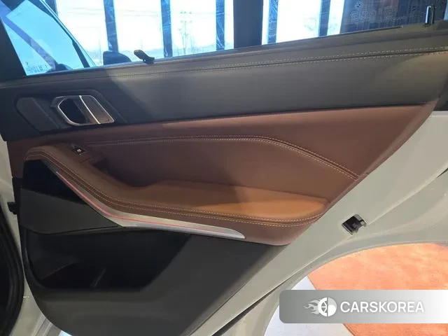 BMW X5 (G05) 2024 Белый из Кореи, фото 2