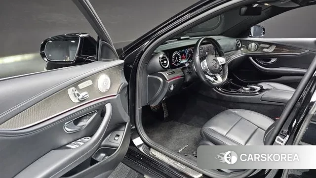 Mercedes-Benz E-Class W213 2019 Черный из Кореи, фото 2