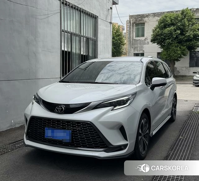 Toyota Grevia 2025 Белый из Китая, фото 2