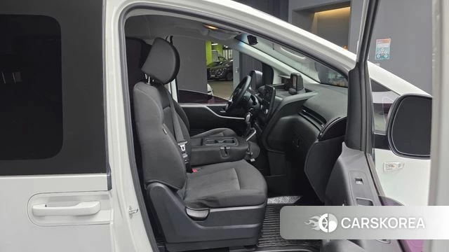 Hyundai Staria 2021 Белый из Кореи, фото 2