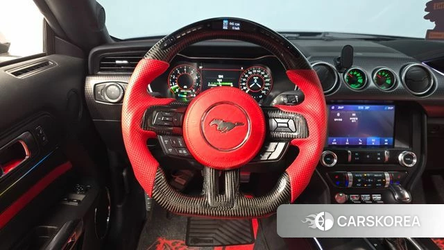 Ford Mustang 2022 Черный из Кореи, фото 2