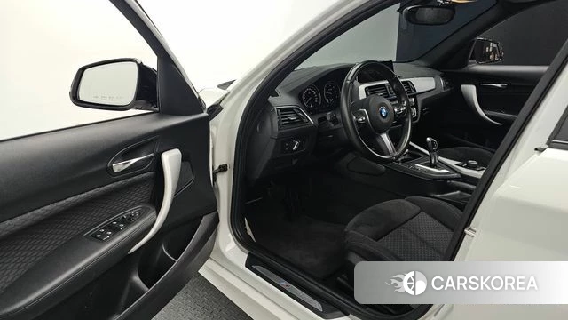 BMW 1 Series (F20) 2018 Белый из Кореи, фото 2