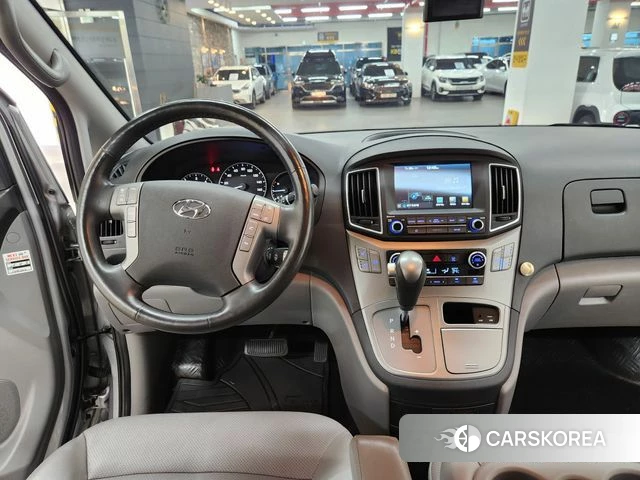 Hyundai The New Grand Starex 2018 Серебристо-серый из Кореи, фото 2