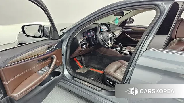 BMW 5 Series (G30) 2019 Серый из Кореи, фото 2