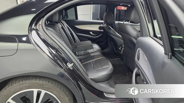 Mercedes-Benz E-Class W213 2021 Черный из Кореи, фото 2