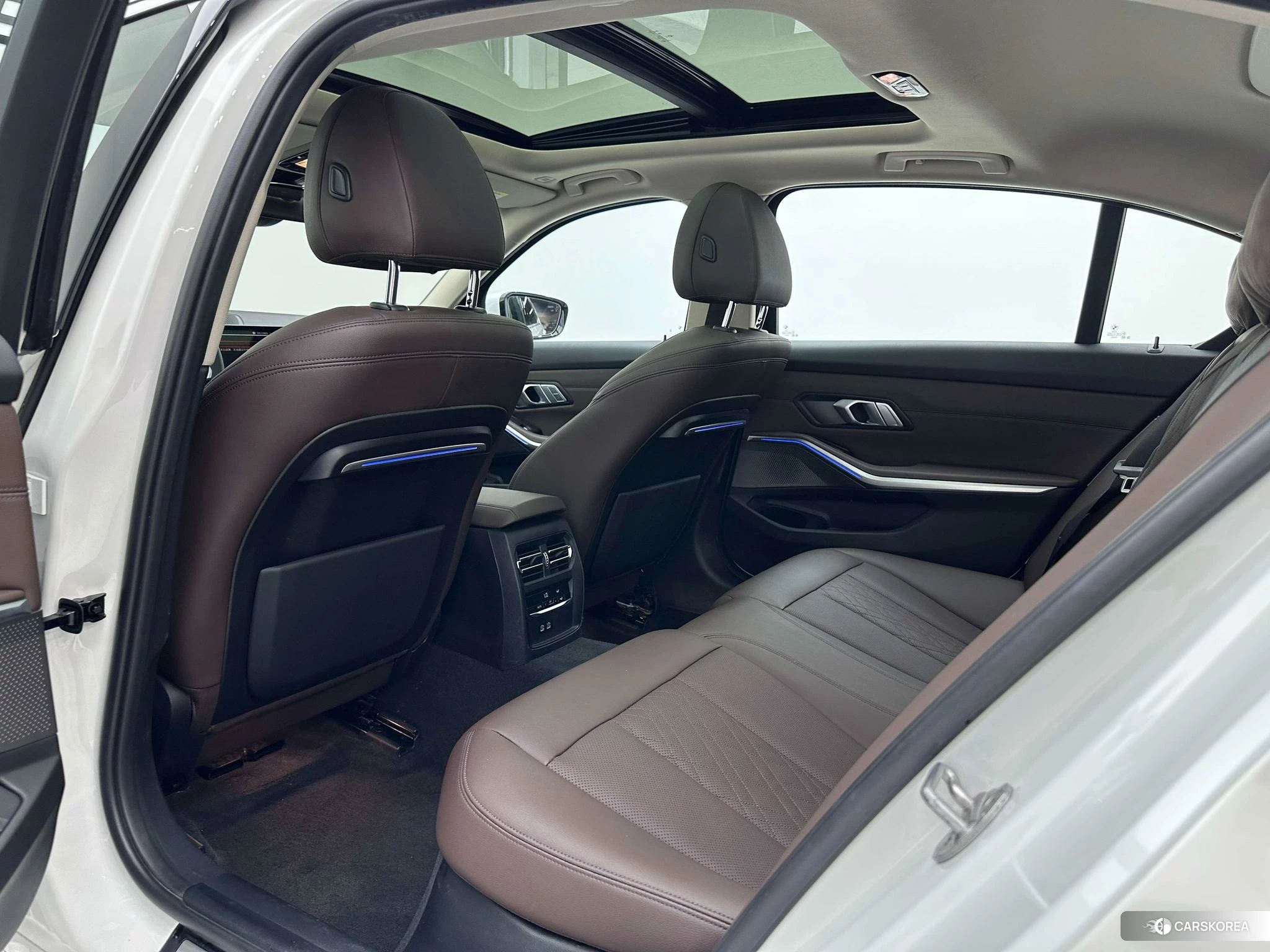 BMW 3 series 2022 Белый из Китая, фото 2
