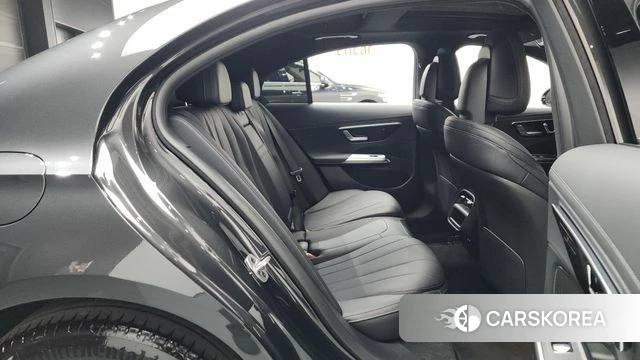 Mercedes-Benz E-Class W214 2025 Серый из Кореи, фото 2