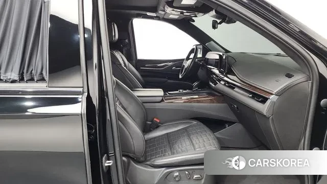 Cadillac Escalade 5th Generation 2022 Черный из Кореи, фото 2