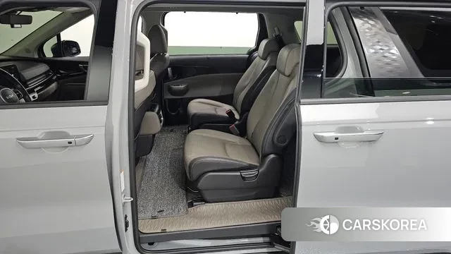 Kia The New Carnival 4th Generation 2024 Серебристо-серый из Кореи, фото 2