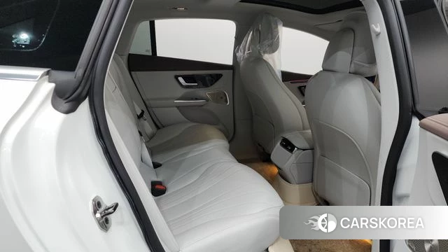 Mercedes-Benz EQE V295 2022 Белый из Кореи, фото 2