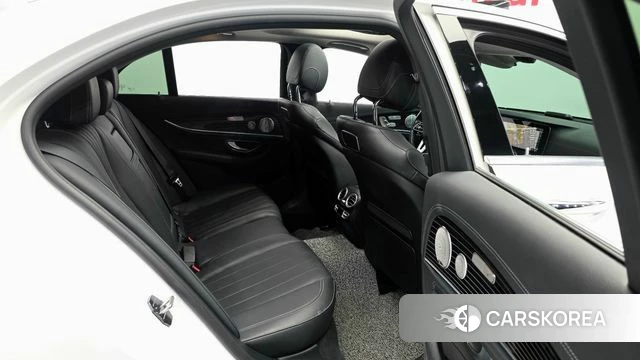 Mercedes-Benz E-Class W213 2020 Белый из Кореи, фото 2