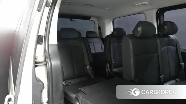 Hyundai Staria 2023 Белый из Кореи, фото 2