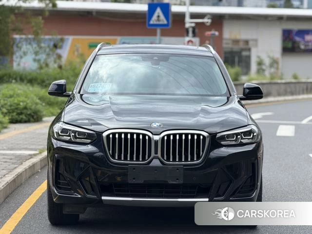 BMW X3 2023 Черный из Китая, фото 2