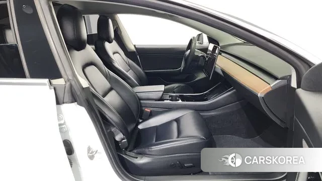 Tesla Model 3 2020 Белый из Кореи, фото 2