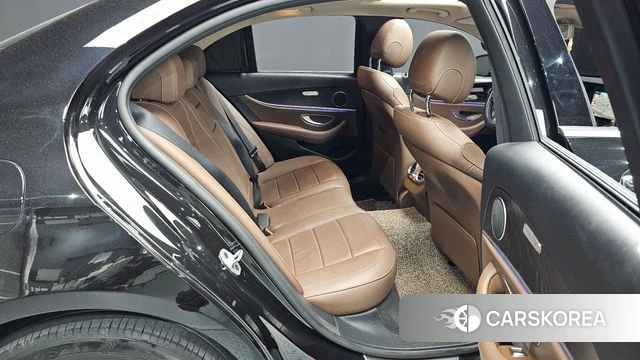 Mercedes-Benz E-Class W213 2020 Черный из Кореи, фото 2