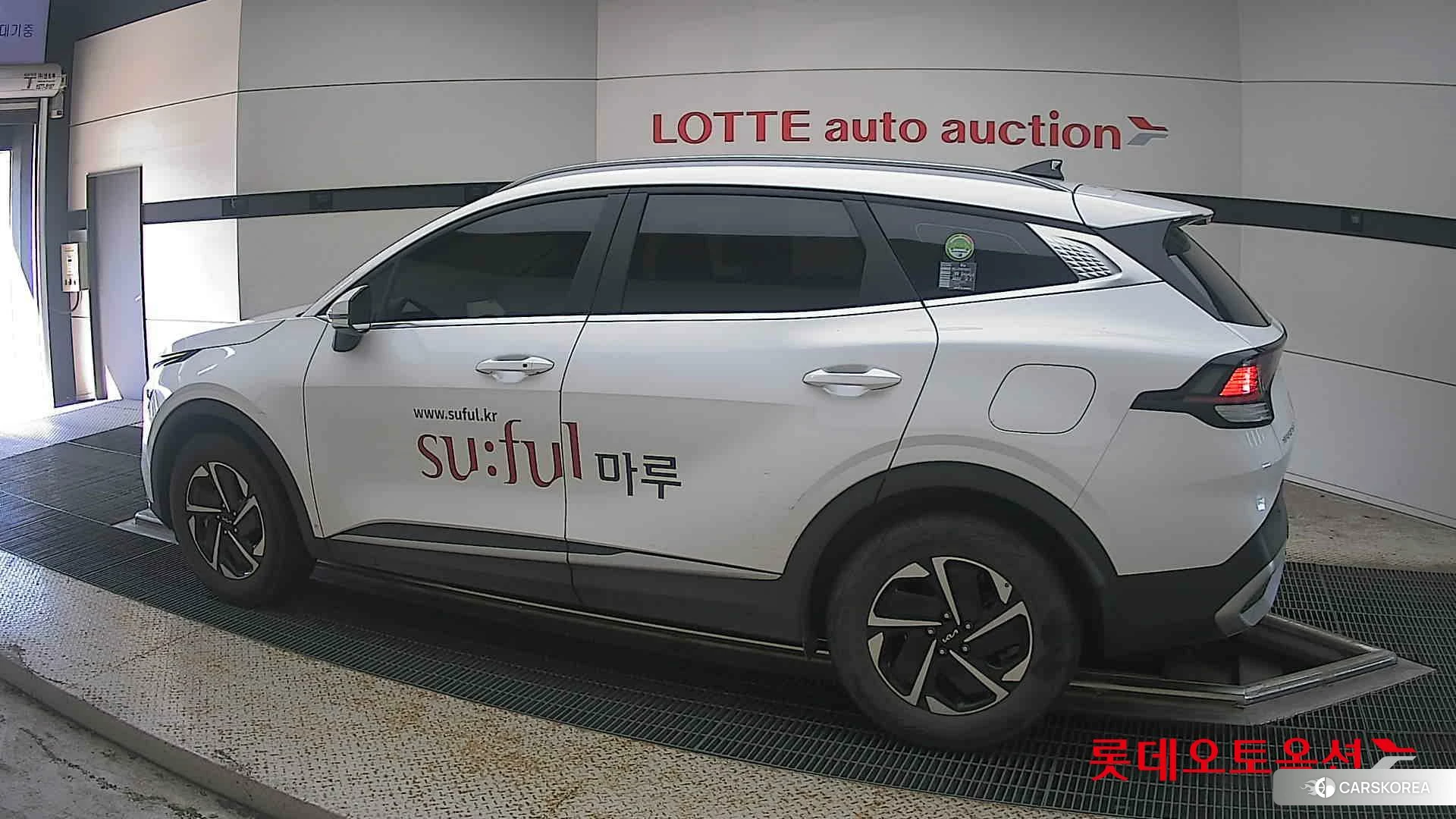 Kia Sportage Hybrid 2023 Snow White Pearl (optional) из Кореи, фото 2