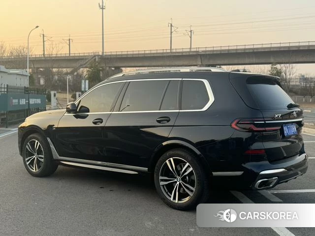 BMW X7 2023 Черный из Китая, фото 2