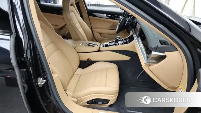 Porsche Panamera (971) 2023 Черный из Кореи, фото 2