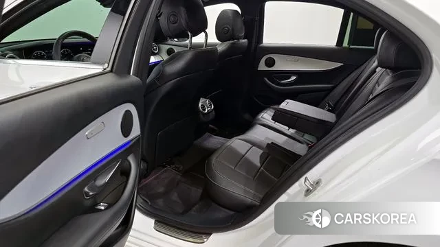 Mercedes-Benz E-Class W213 2020 Белый из Кореи, фото 2