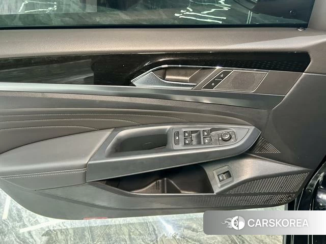 Volkswagen Passat 2023 Черный из Китая, фото 2