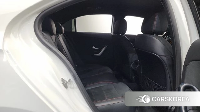 Mercedes-Benz A-Class W177 2020 Белый из Кореи, фото 2