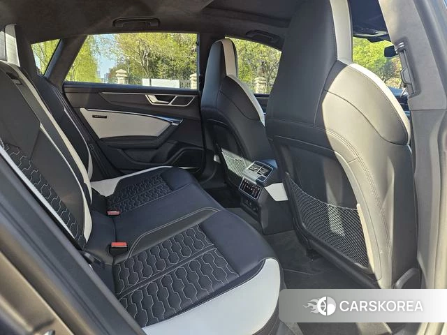 Audi RS 7 2023 Темно-серый из Китая, фото 2