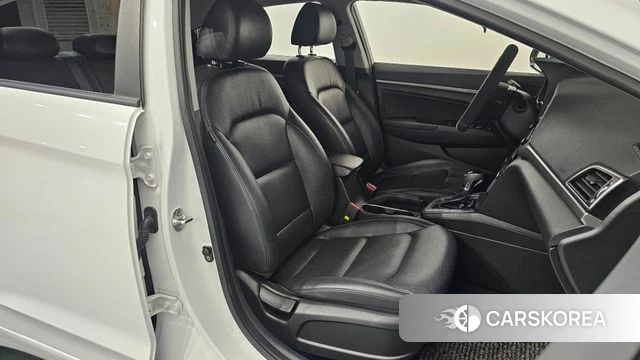 Hyundai Avante AD 2018 Белый из Кореи, фото 2